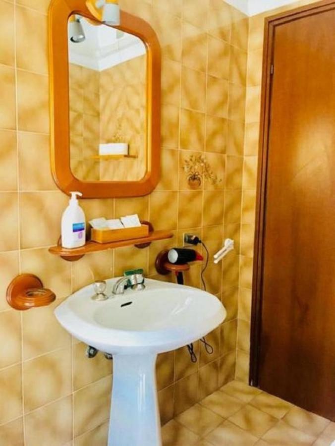 מילאנו Studio Luna Apartments מראה חיצוני תמונה